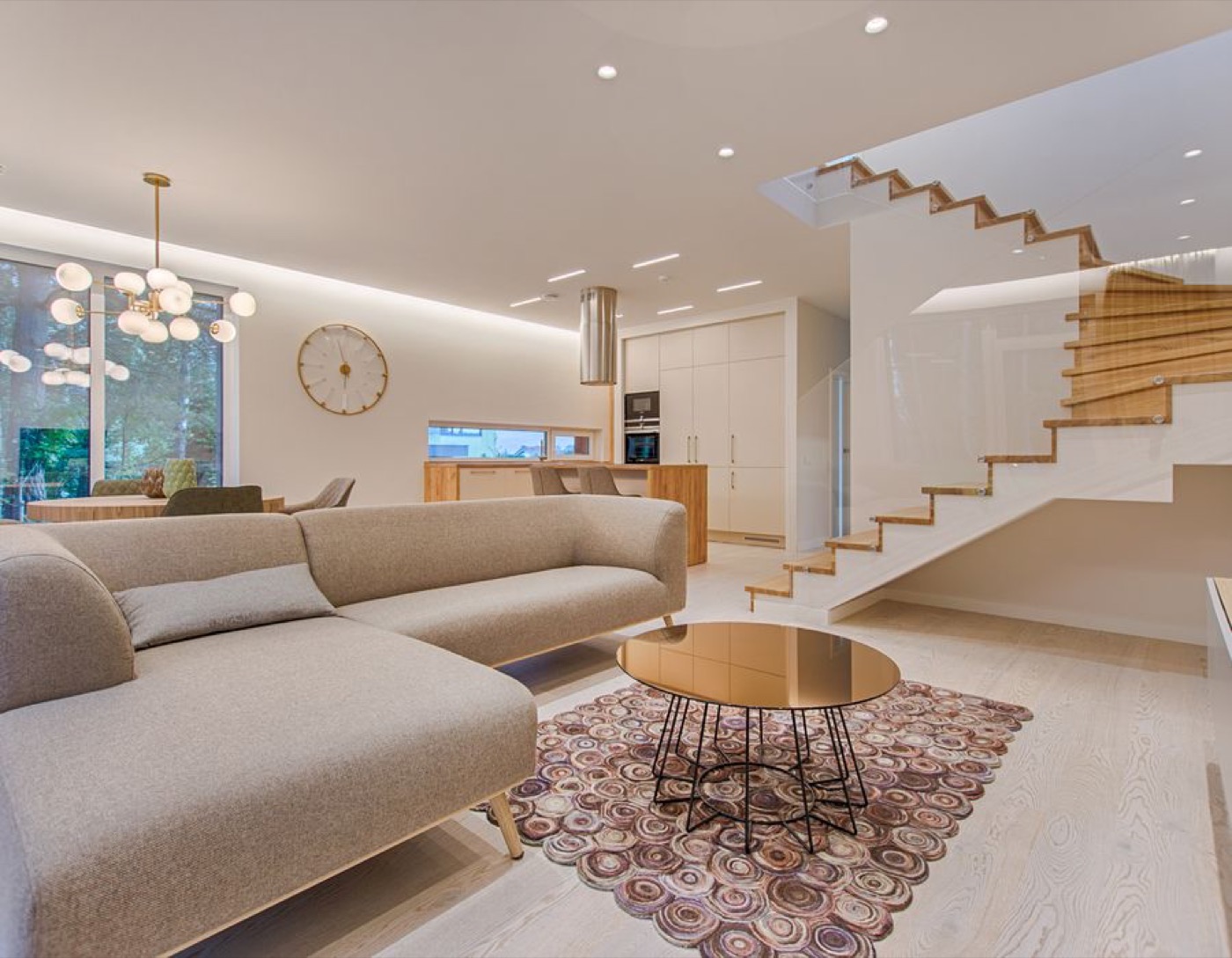 Intérieur lumineux d'un bien immobilier